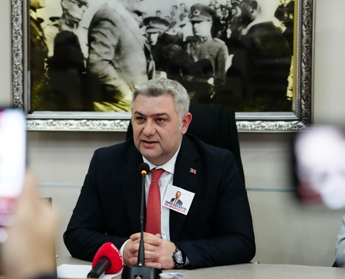 Mehmet Tuna Özcan Bolu Belediye Başkan Vekili seçildi.