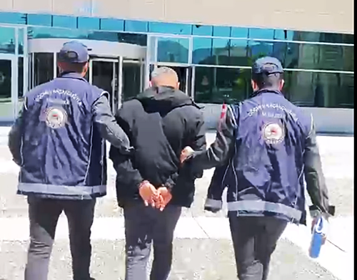 Bolu’da durdurulan kamyondan 10 düzensiz göçmen yakalandı