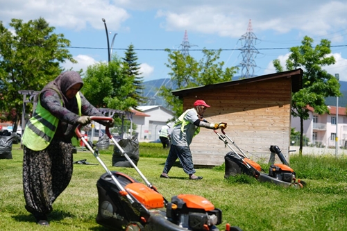 Bolu Belediyesi Park ve Bahçeler Müdürlüğü’nden hummalı çalışma