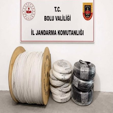 JASAT, Hırsızlık Suç Şüphelisi 3 Kişiyi adliyeye Sevk Etti
