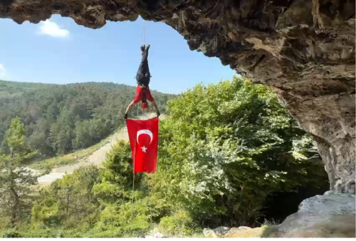Bolu JAK 30 Ağustos Zafer Bayramı’nda Akkaya Travertenlerinde özel etkinlik gerçekleştirdi